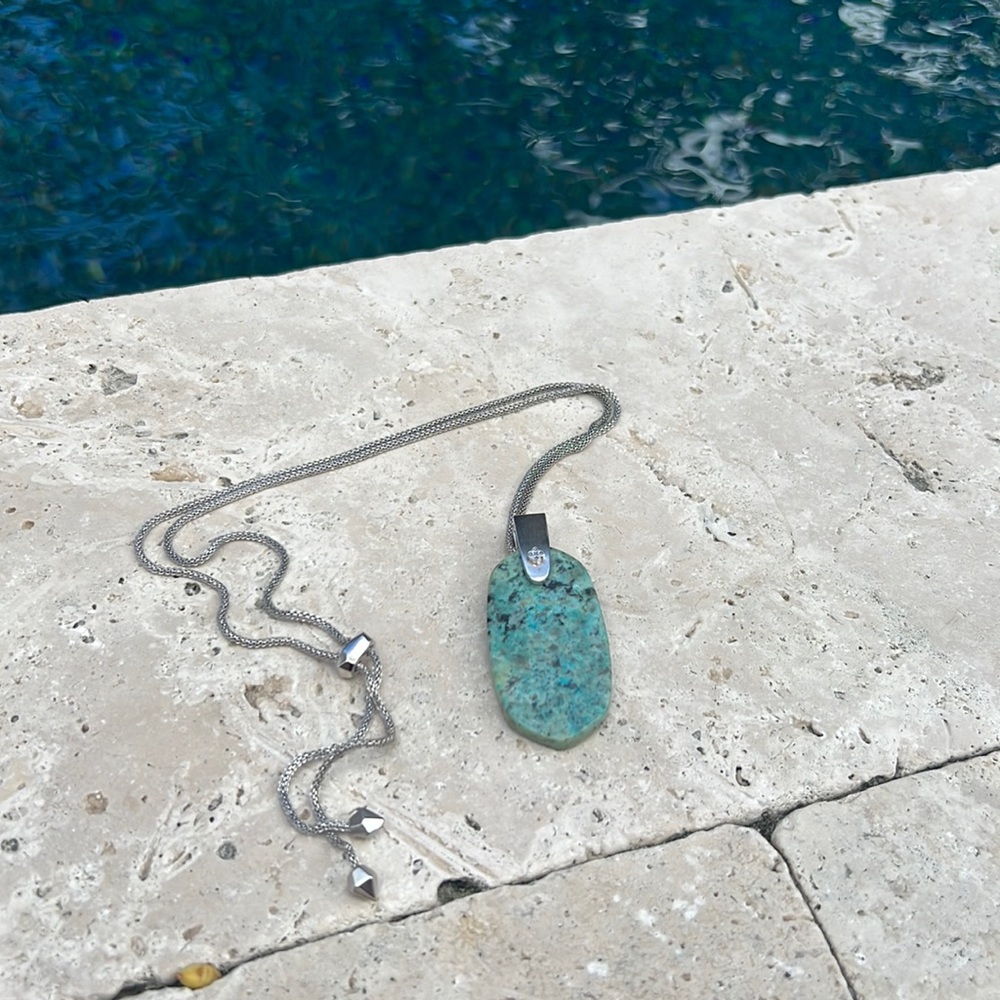 Kendra Scott adjustable length natural stone necklace